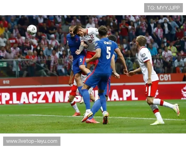 意大利1-3法国:定位球失守令人失望,但仍以小组第二晋级欧国联八强 意大利1-3法国:定位球失守令人失望,但仍以小组第二晋级欧国联八强